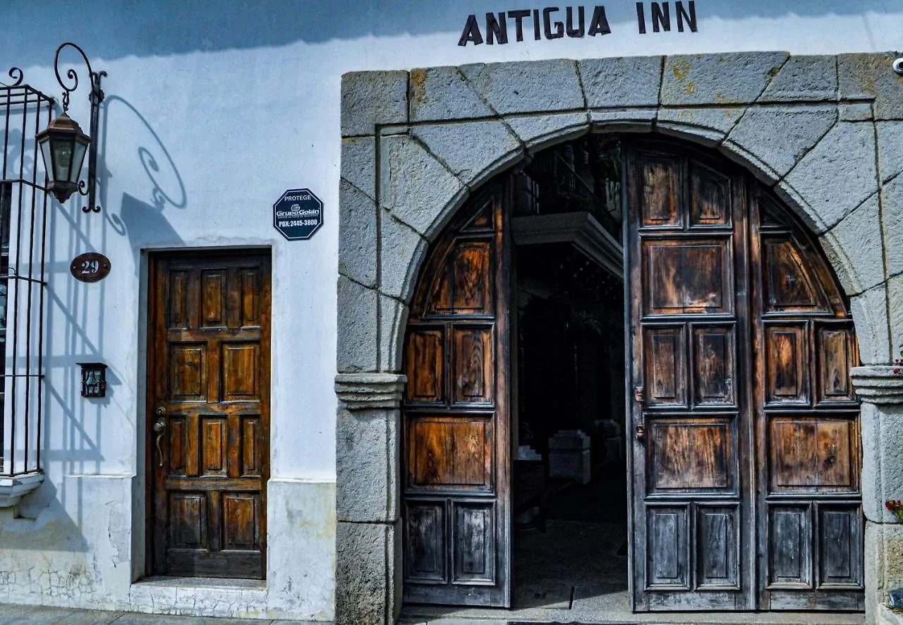 Hotel Central Antiguainn