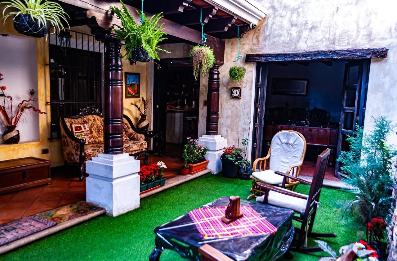 Bed & Breakfast Hotel Central Antiguainn